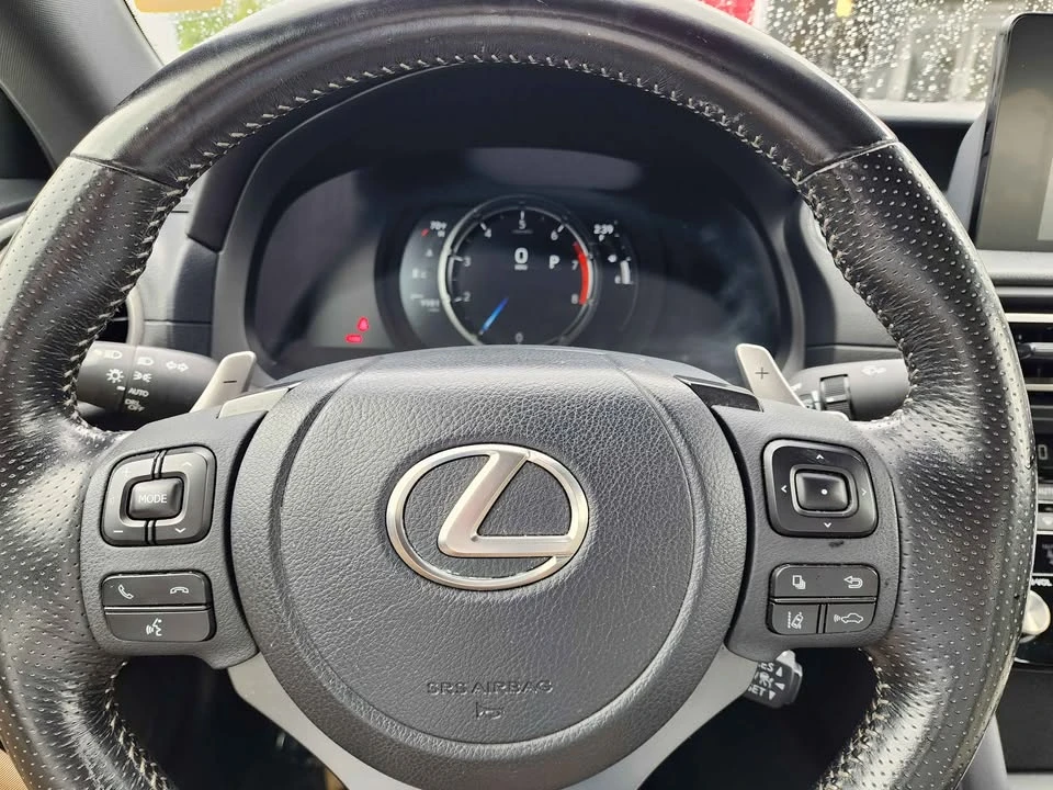 2021 Lexus IS 3rd Gen - Image 9 of 15