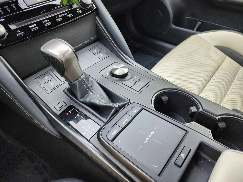 2021 Lexus IS 3rd Gen - Image 13 of 15