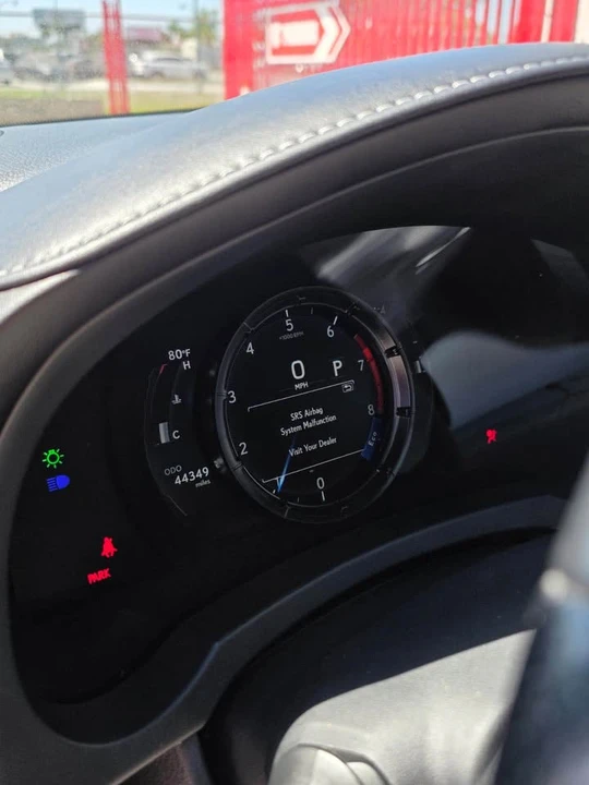 2021 Lexus IS 3rd Gen - Image 9 of 10