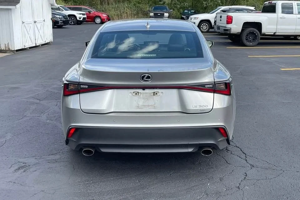 2021 Lexus IS 3rd Gen - Image 4 of 9