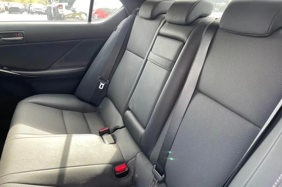 2021 Lexus IS 3rd Gen - Image 8 of 9