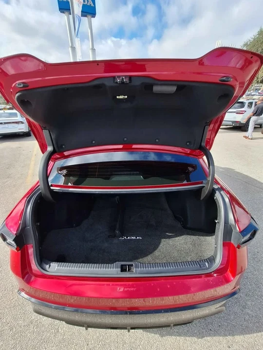 2021 Lexus IS 3rd Gen - Image 7 of 7
