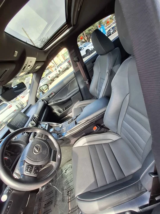 2021 Lexus IS 3rd Gen - Image 5 of 7