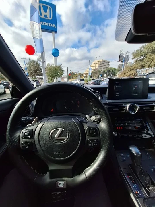 2021 Lexus IS 3rd Gen - Image 4 of 7