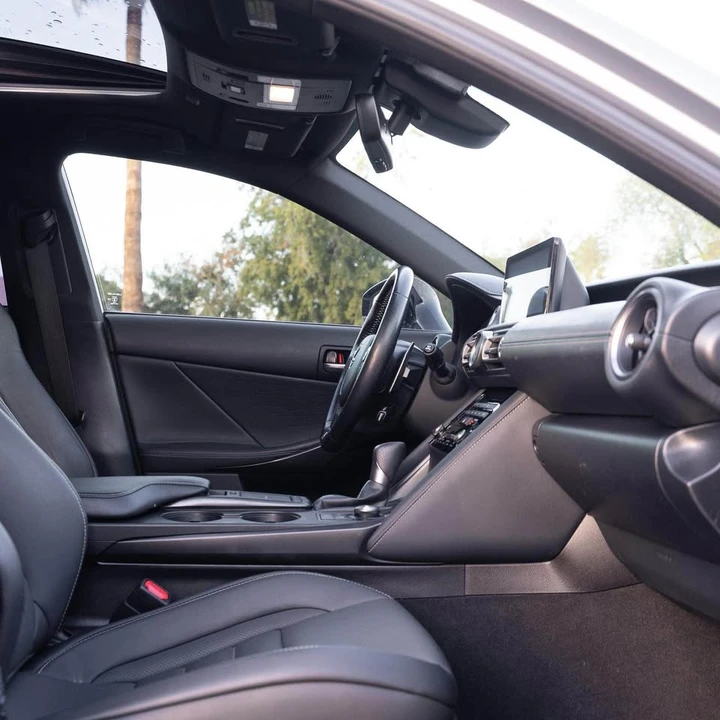 2021 Lexus IS 3rd Gen - Image 9 of 18