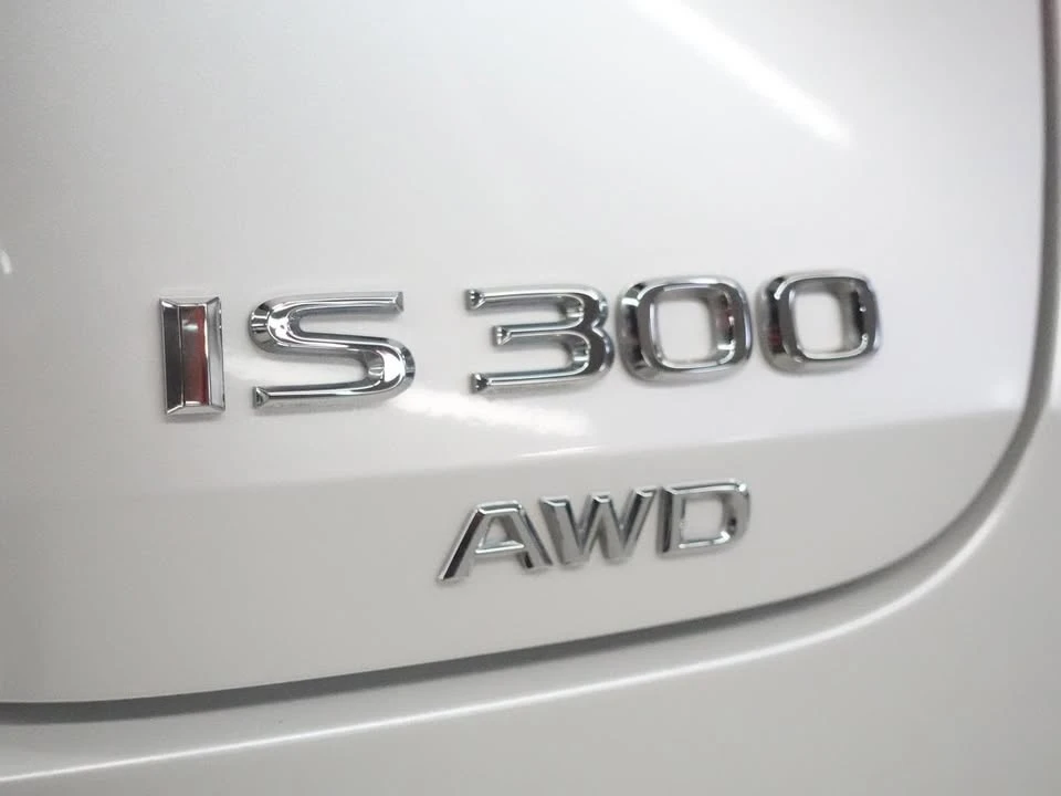2021 Lexus IS 3rd Gen - Image 7 of 15