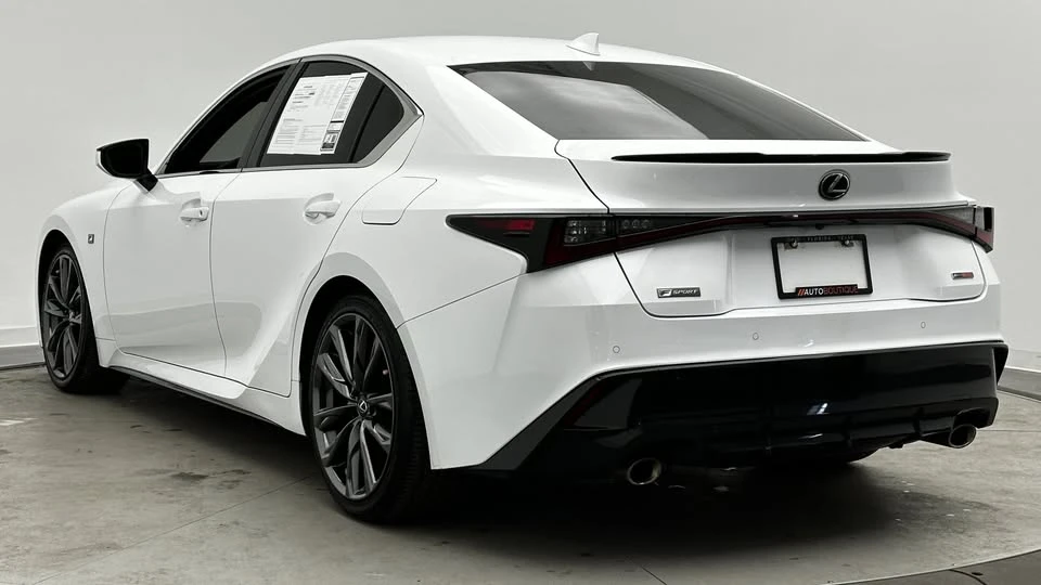 2021 Lexus IS 3rd Gen - Image 4 of 20