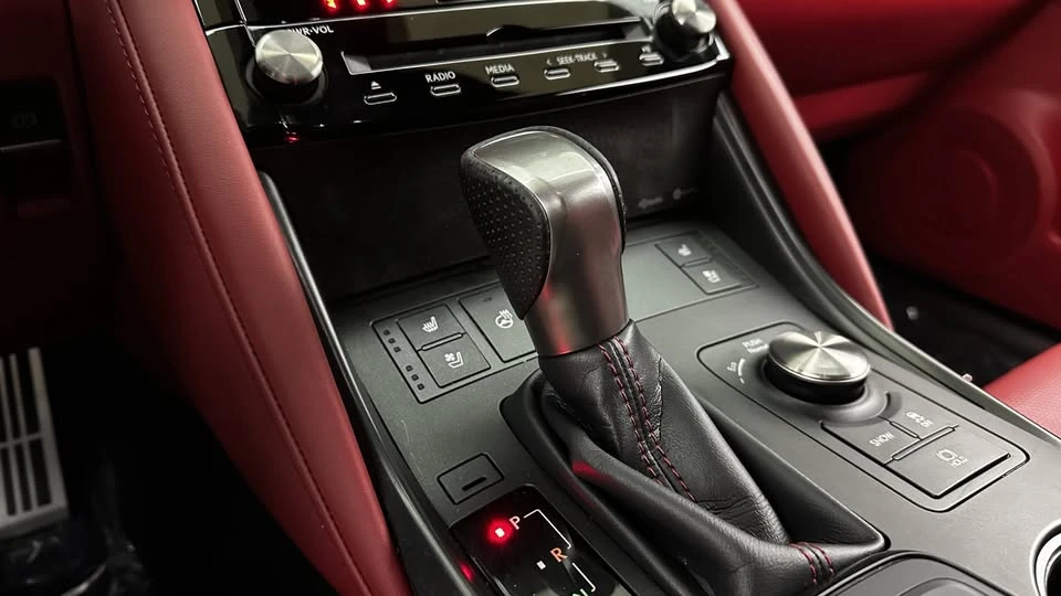 2021 Lexus IS 3rd Gen - Image 13 of 20