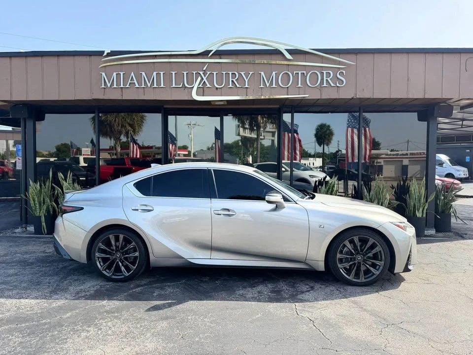 2021 Lexus IS 3rd Gen - Image 6 of 15