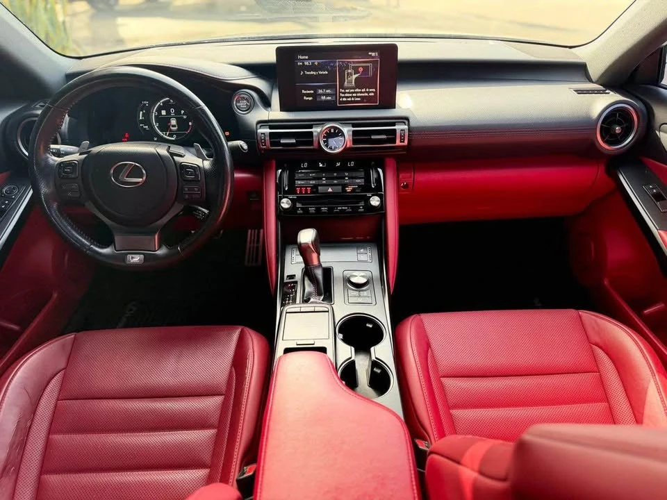 2021 Lexus IS 3rd Gen - Image 9 of 15