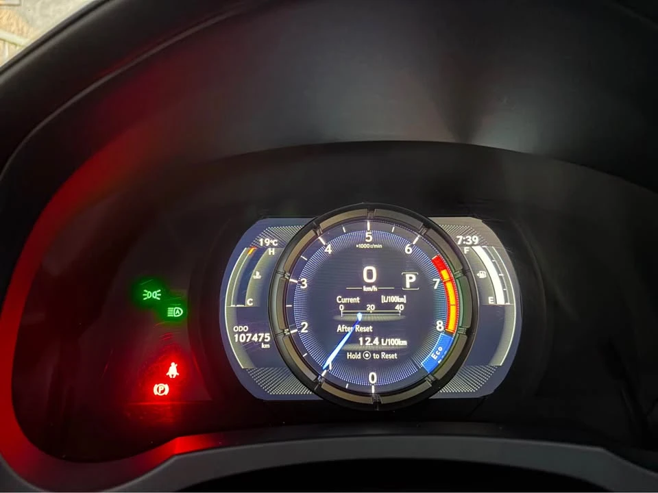 2021 Lexus IS 3rd Gen - Image 8 of 10