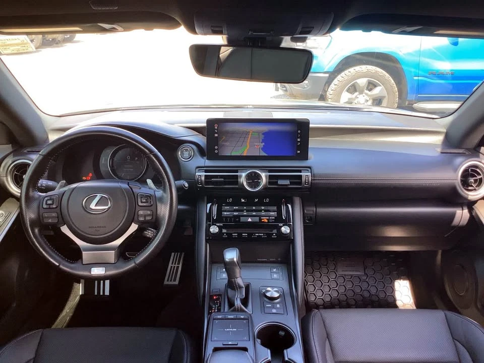 2021 Lexus IS 3rd Gen - Image 4 of 10