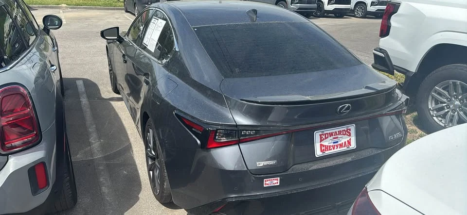 2021 Lexus IS 3rd Gen - Image 4 of 5