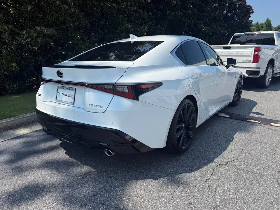 2021 Lexus IS 3rd Gen - Image 4 of 8