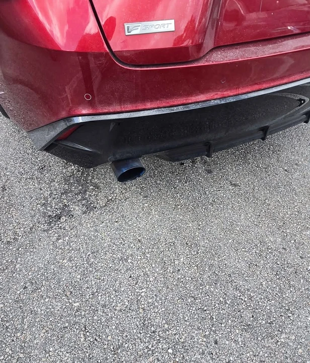 2021 Lexus IS 3rd Gen - Image 15 of 17