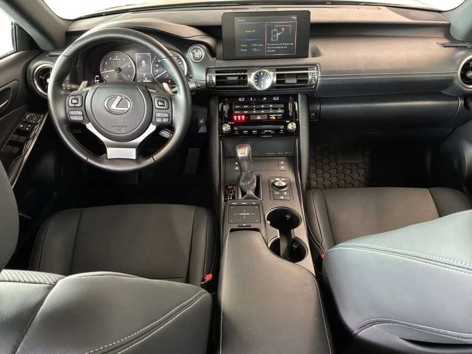 2021 Lexus IS 3rd Gen - Image 17 of 20