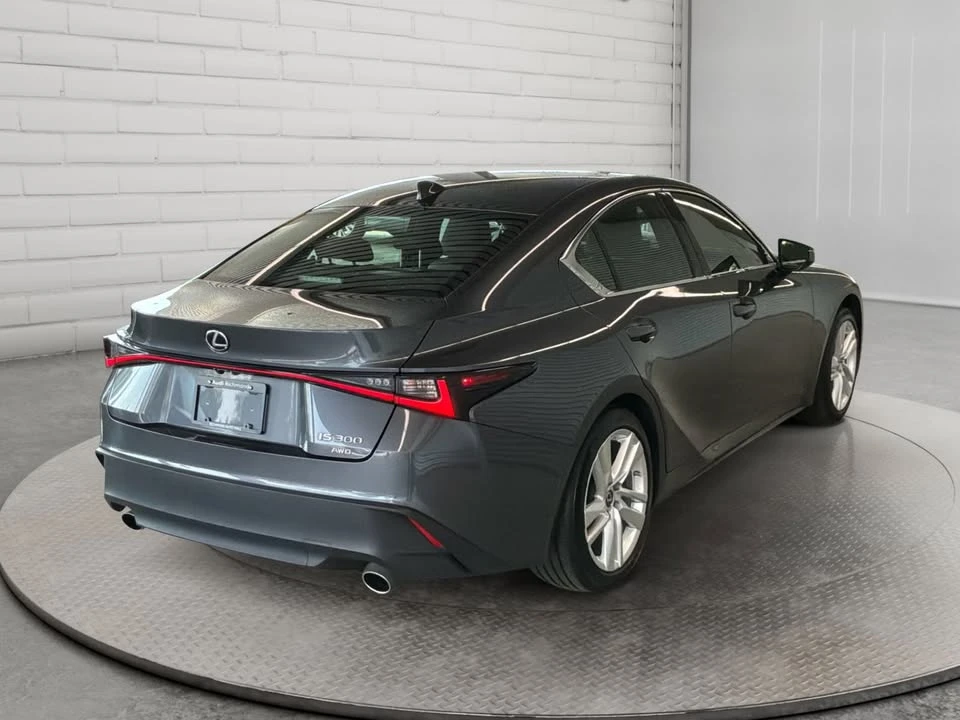 2021 Lexus IS 3rd Gen - Image 5 of 20