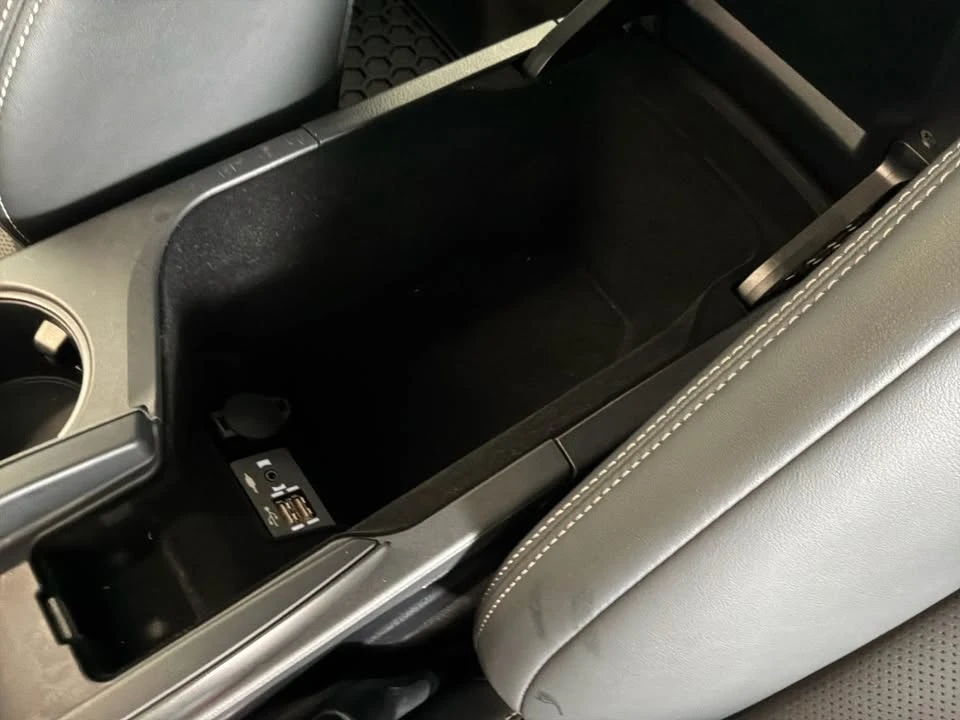 2021 Lexus IS 3rd Gen - Image 15 of 20