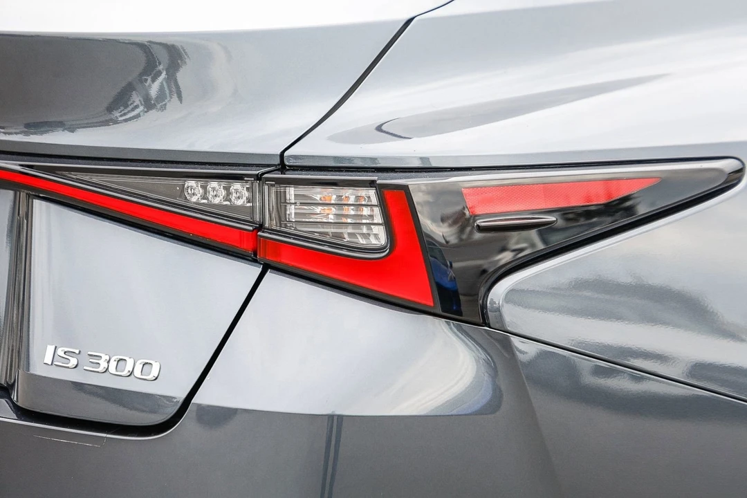 2021 Lexus IS 3rd Gen - Image 8 of 12