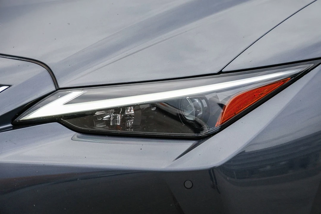 2021 Lexus IS 3rd Gen - Image 7 of 12