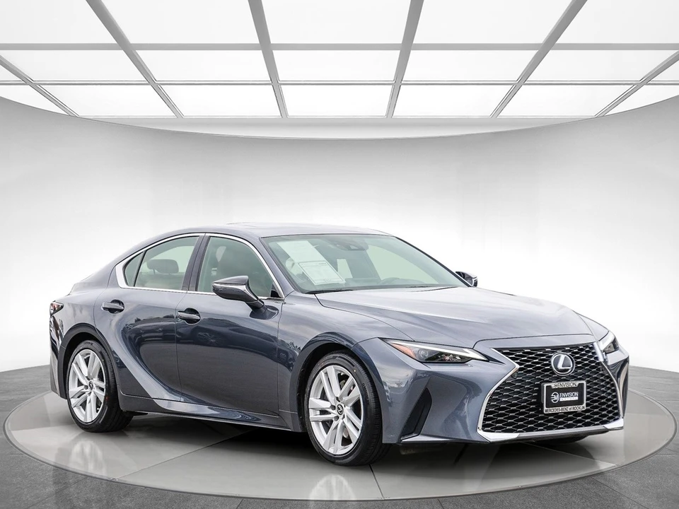 2021 Lexus IS 3rd Gen - Image 5 of 12