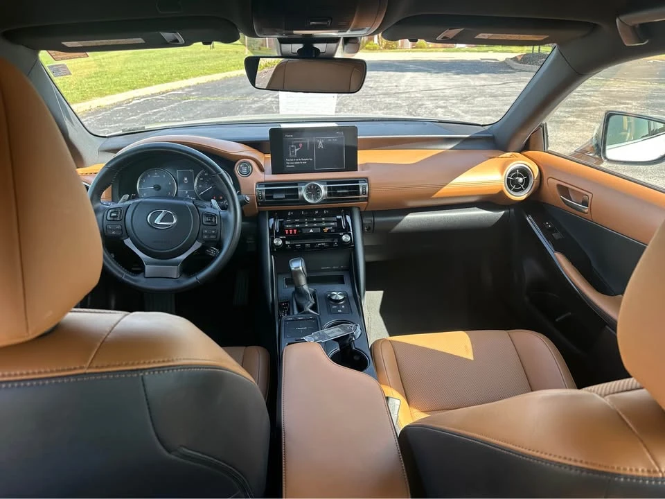 2021 Lexus IS 3rd Gen - Image 3 of 14
