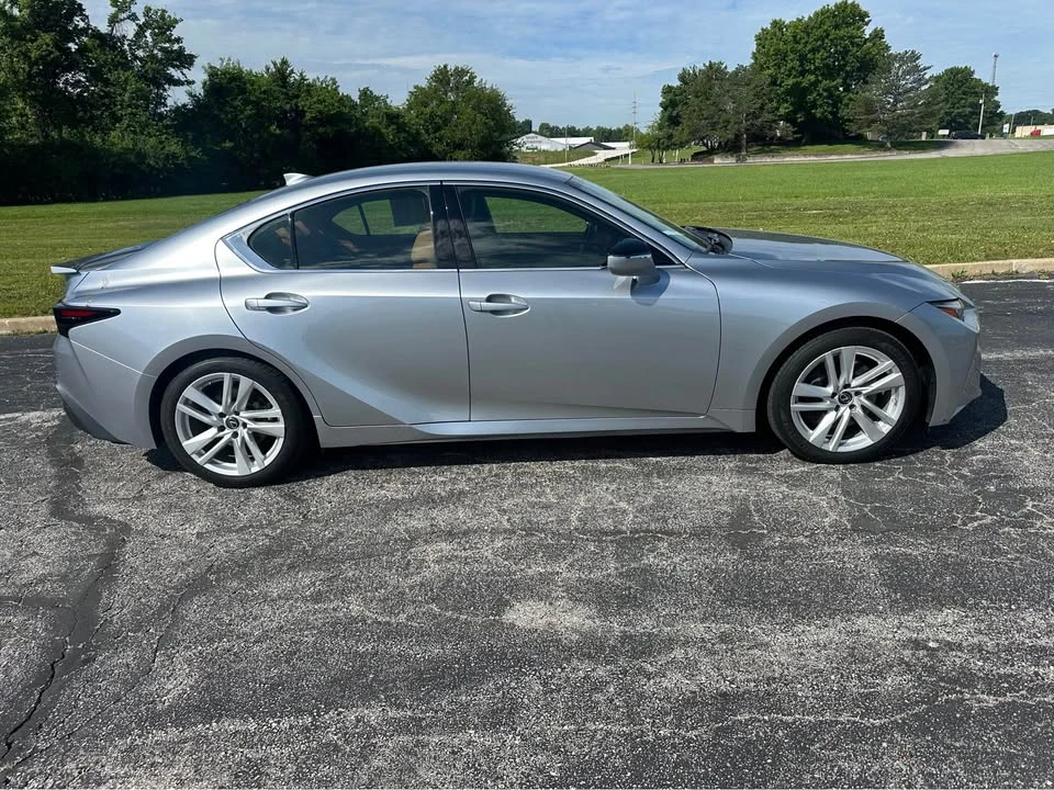 2021 Lexus IS 3rd Gen - Image 7 of 14