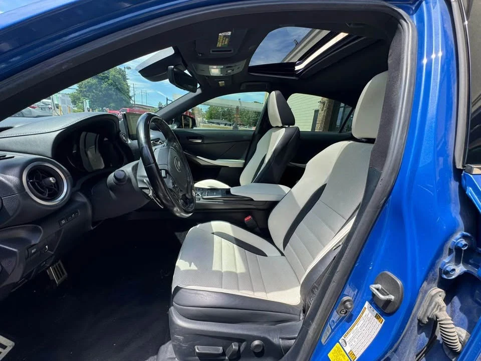 2021 Lexus IS 3rd Gen - Image 11 of 17