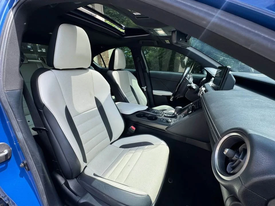 2021 Lexus IS 3rd Gen - Image 10 of 17
