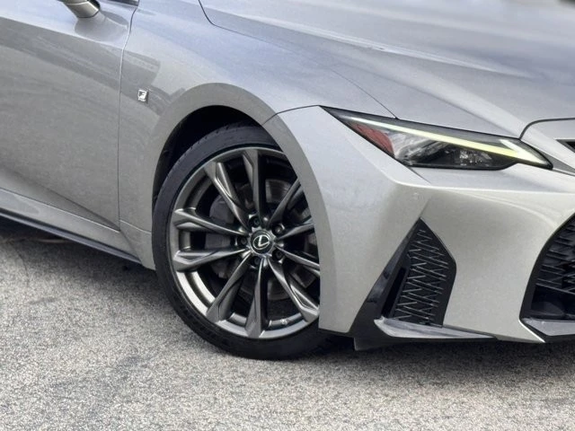 2021 Lexus IS 3rd Gen - Image 4 of 12