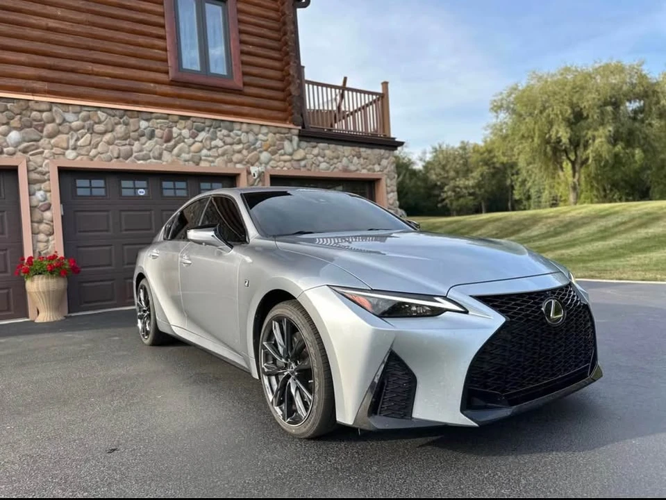 2021 Lexus IS 3rd Gen - Image 11 of 16