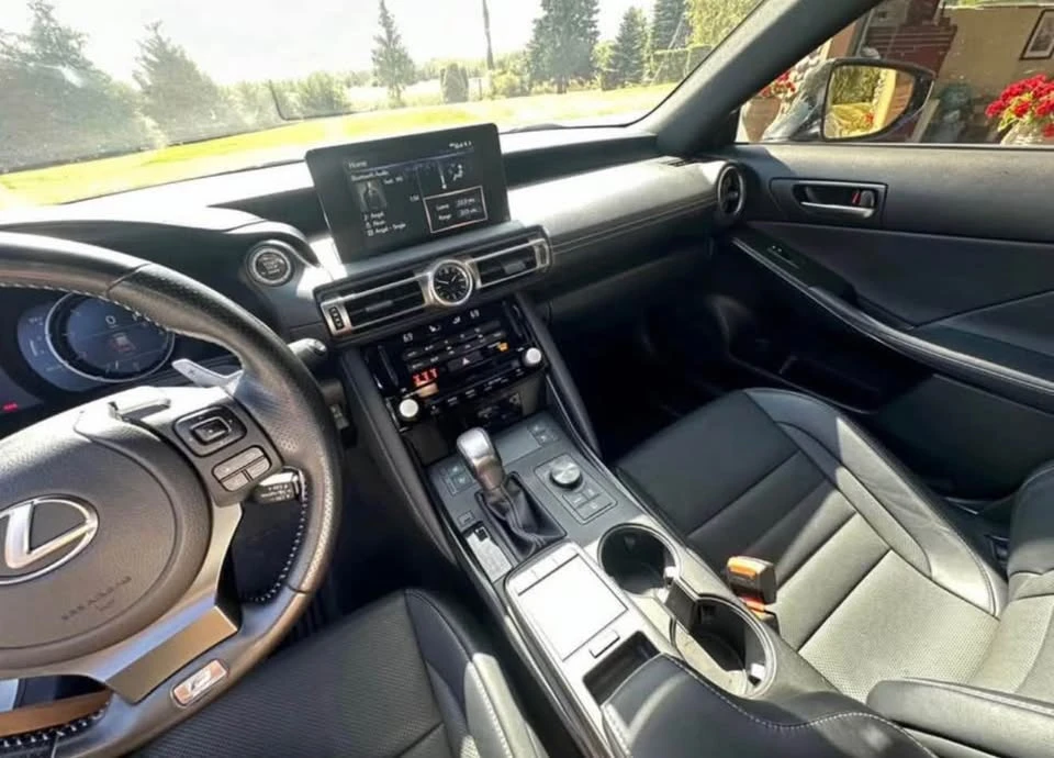 2021 Lexus IS 3rd Gen - Image 15 of 16