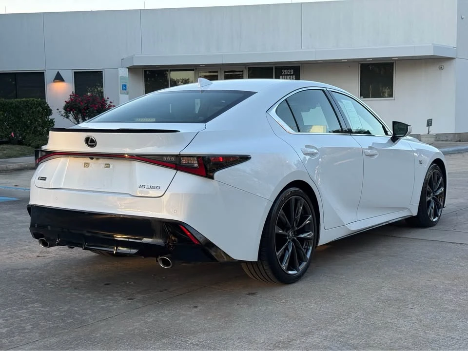 2021 Lexus IS 3rd Gen - Image 6 of 19