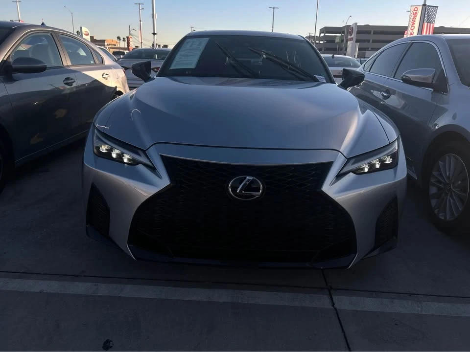2021 Lexus IS 3rd Gen - Image 4 of 10