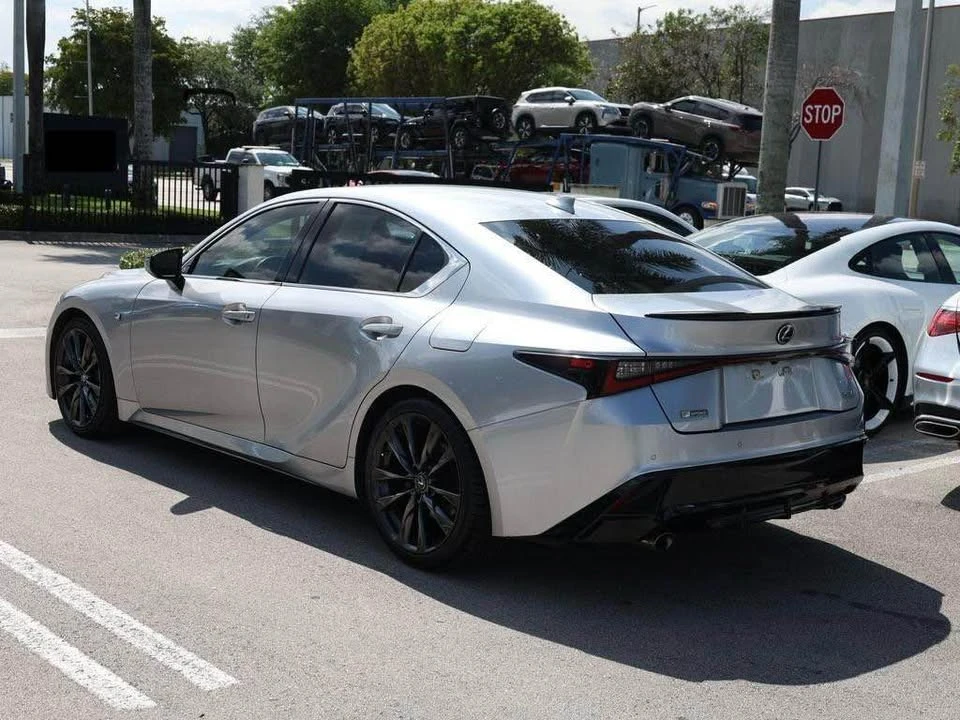 2021 Lexus IS 3rd Gen - Image 4 of 11