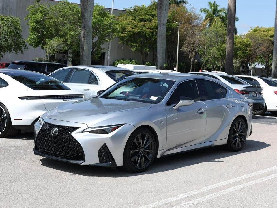 2021 Lexus IS 3rd Gen - Image 3 of 11
