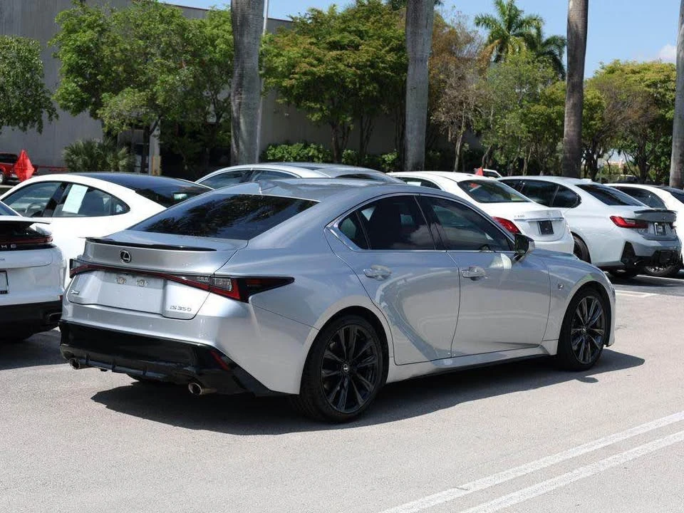 2021 Lexus IS 3rd Gen - Image 5 of 11