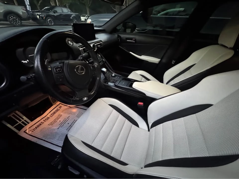 2021 Lexus IS 3rd Gen - Image 2 of 5