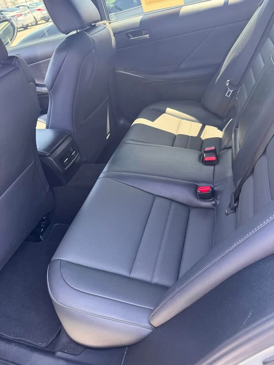 2021 Lexus IS 3rd Gen - Image 7 of 10