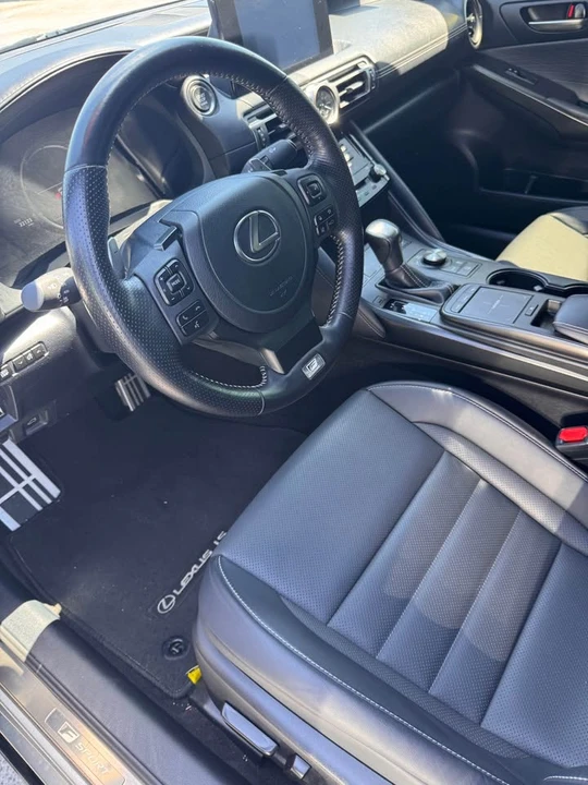 2021 Lexus IS 3rd Gen - Image 6 of 10