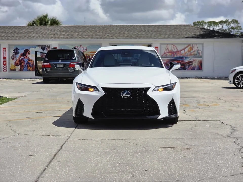 2021 Lexus IS 3rd Gen - Image 9 of 19