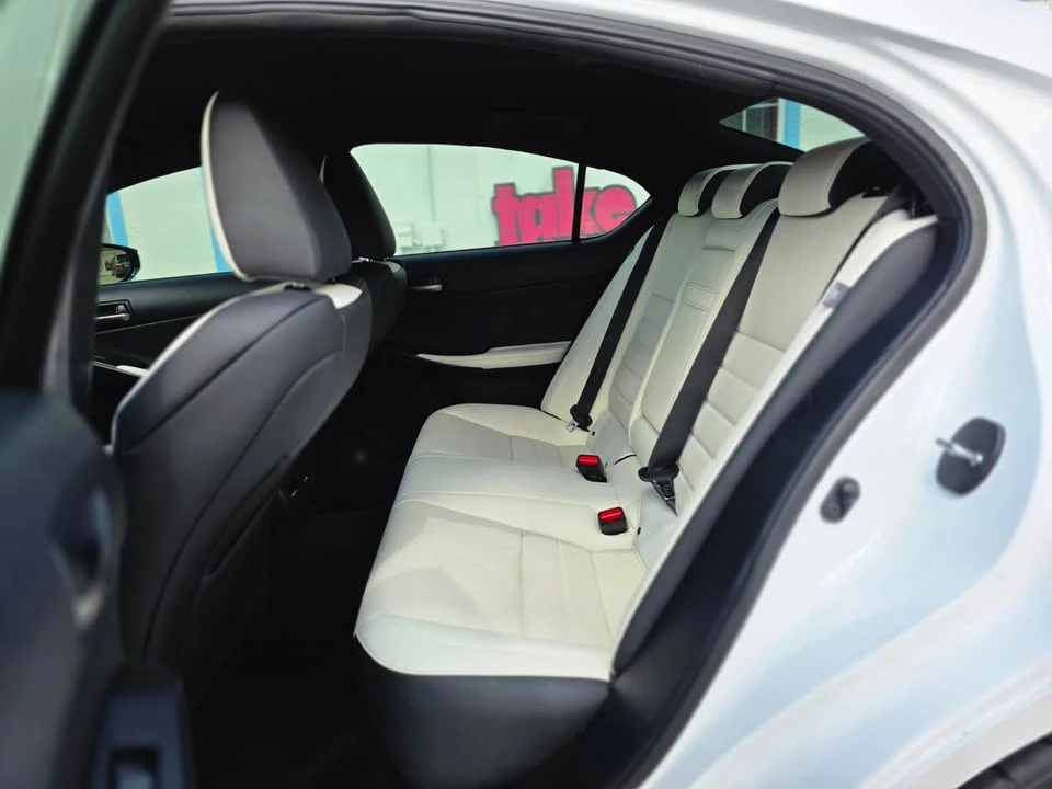 2021 Lexus IS 3rd Gen - Image 17 of 19