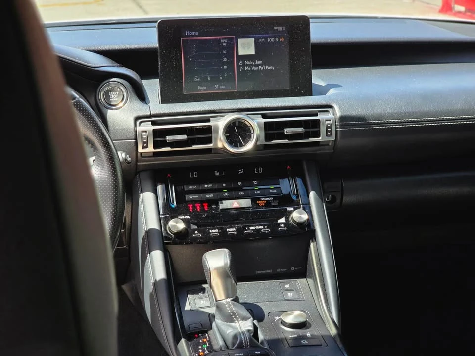 2021 Lexus IS 3rd Gen - Image 18 of 19