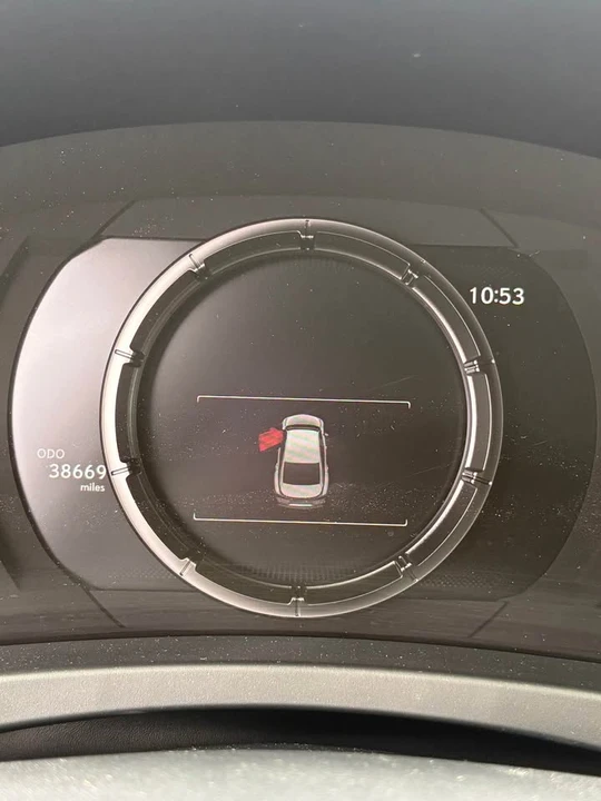 2021 Lexus IS 3rd Gen - Image 10 of 12