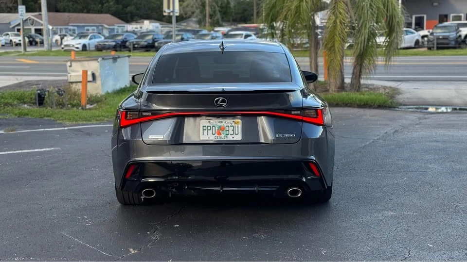 2021 Lexus IS 3rd Gen - Image 5 of 10