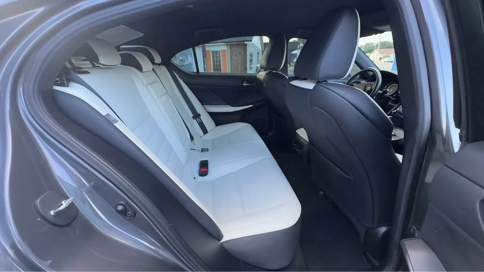 2021 Lexus IS 3rd Gen - Image 9 of 10