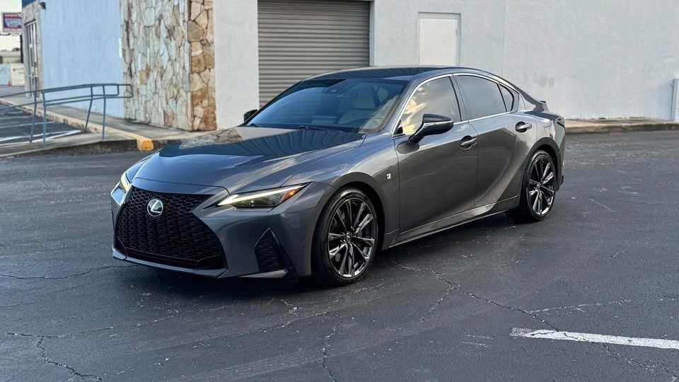 2021 Lexus IS 3rd Gen - Image 3 of 10