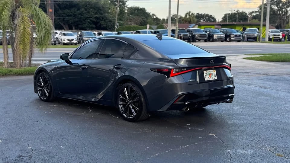 2021 Lexus IS 3rd Gen - Image 4 of 10