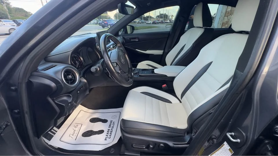 2021 Lexus IS 3rd Gen - Image 7 of 10