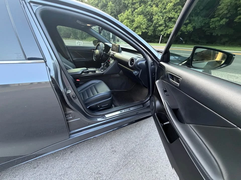 2021 Lexus IS 3rd Gen - Image 11 of 19